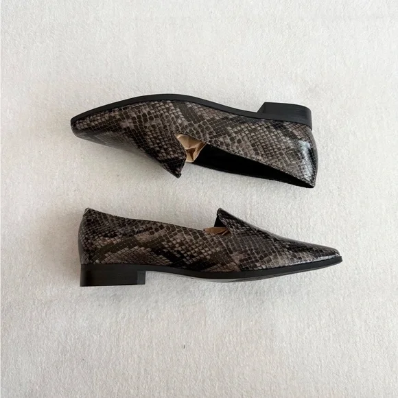 Marc Fisher Bravi 4 Gray Snakeskin Loafers Size 7.5 - Picture 3 of 7